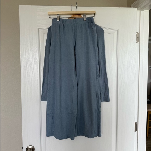 Stylish Blue Lounge Set - Picture 8 of 8